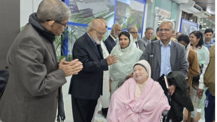 Khaleda Zia leaves for London for advanced treatment